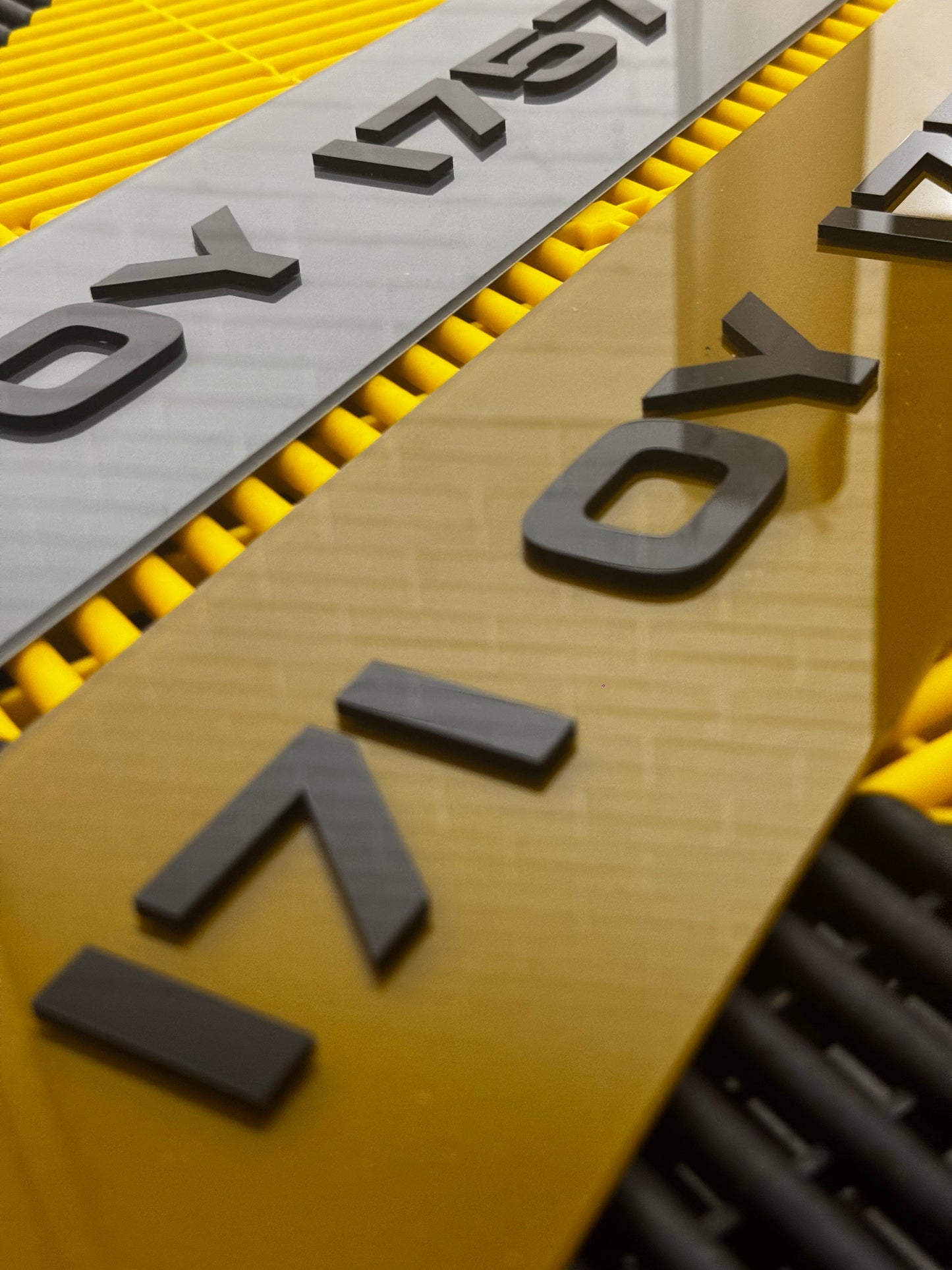 4D PRINTED METRO PLATES (Set of 2 Plates)